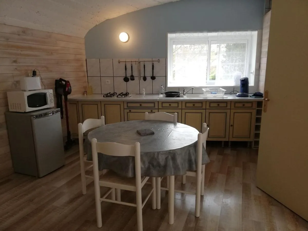 41 Rue De La Roche Apartment Auzat-la-Combelle 0*,